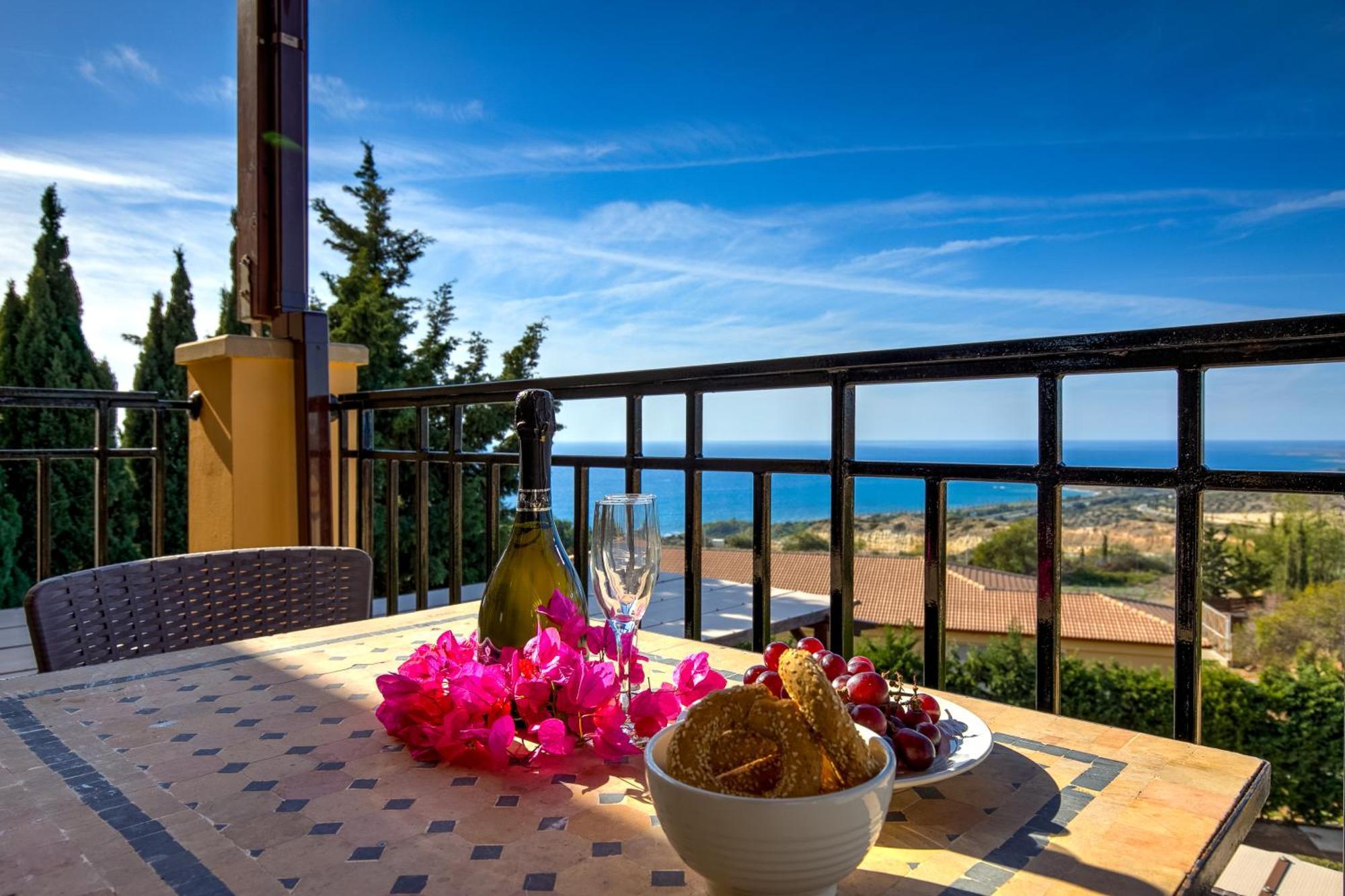 1 Bedroom Apartment Pyrgos With Beautiful Sea And Sunset Views, Aphrodite Hills Resort Kouklia Buitenkant foto