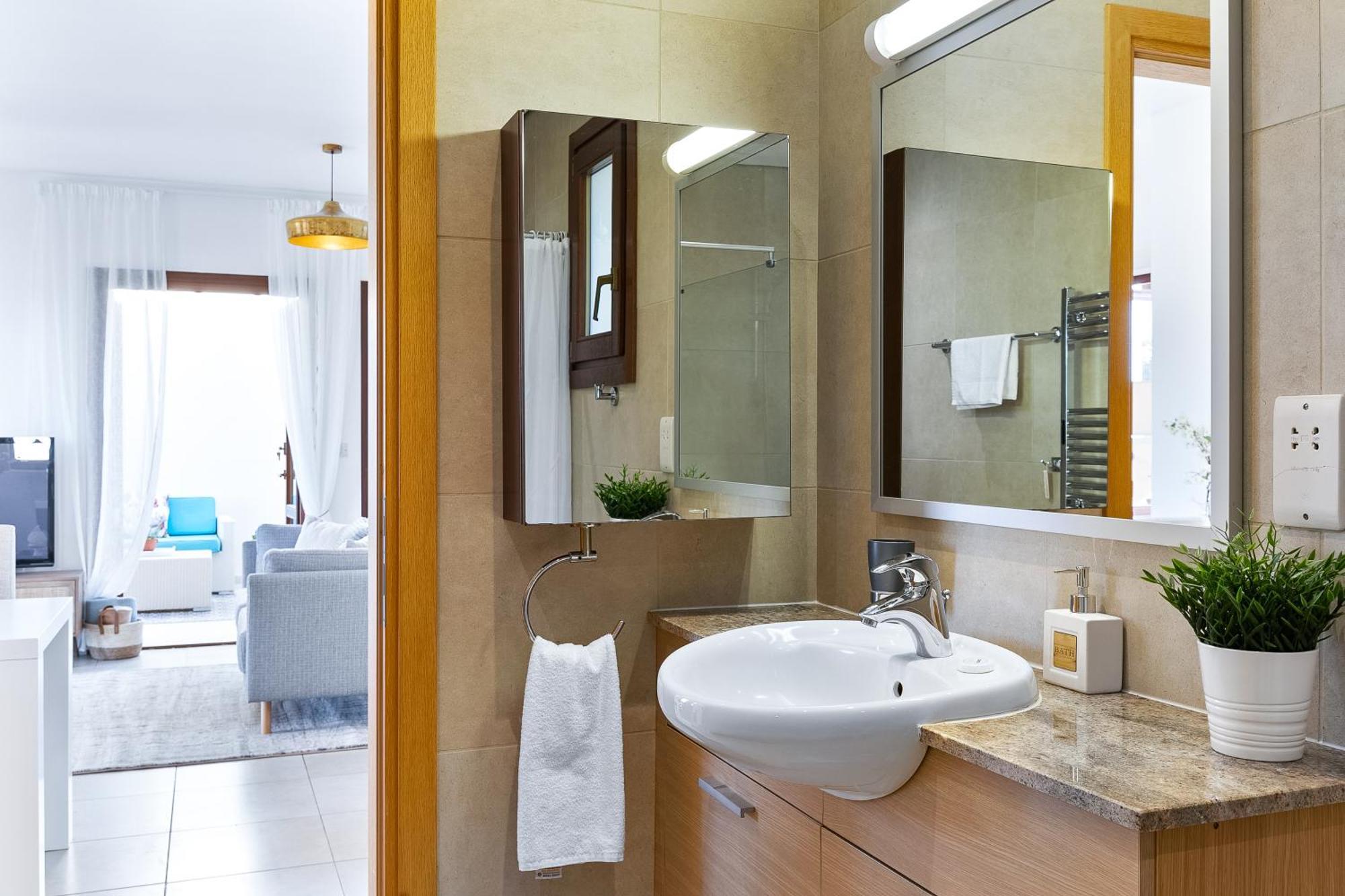 1 Bedroom Apartment Pyrgos With Beautiful Sea And Sunset Views, Aphrodite Hills Resort Kouklia Buitenkant foto