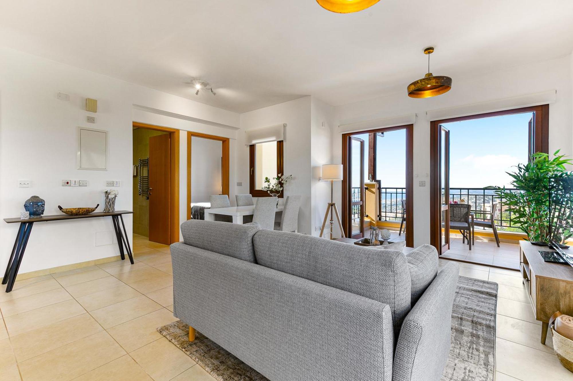 1 Bedroom Apartment Pyrgos With Beautiful Sea And Sunset Views, Aphrodite Hills Resort Kouklia Buitenkant foto